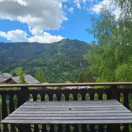 Bright Mountain View & Access La Clusaz